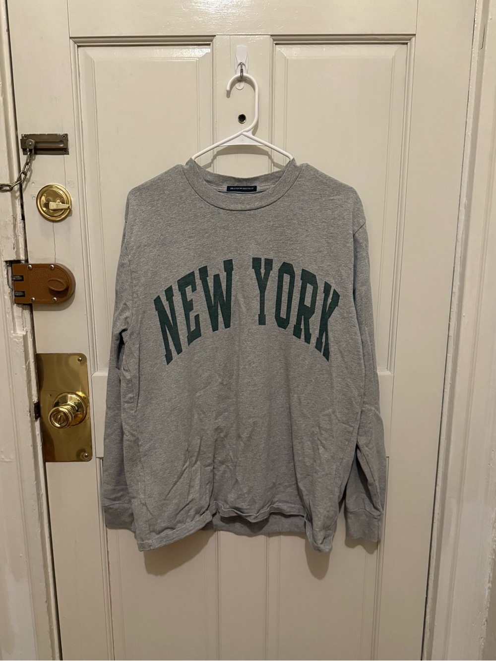 Brandy Melville New York Oversized Graphic Long Sleeve - OS